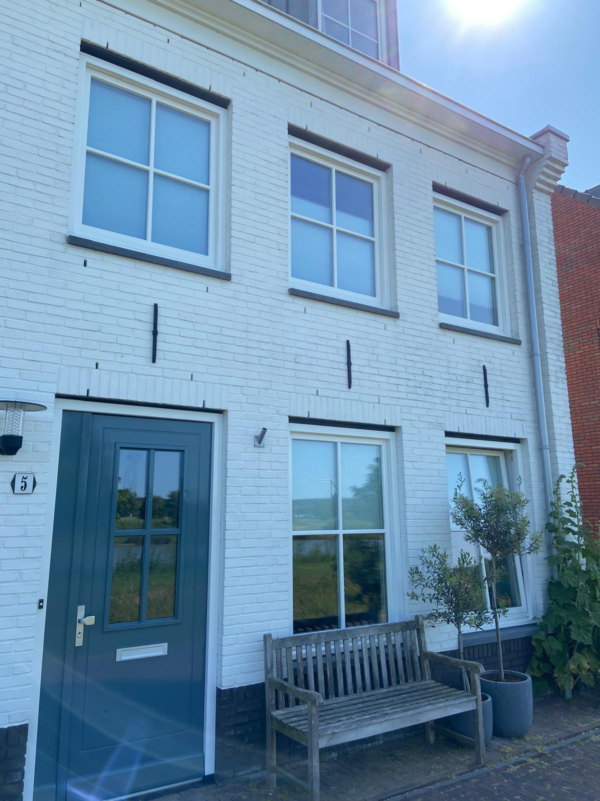 62c243708054c9bd9c345bff3811c5a3